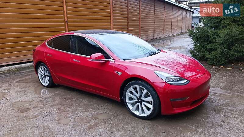 Tesla Model 3 2018