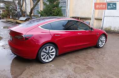 Седан Tesla Model 3 2018 в Києві