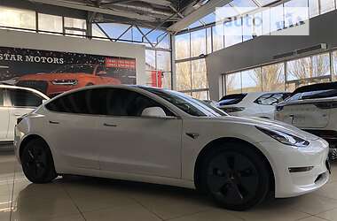 Седан Tesla Model 3 2020 в Одесі