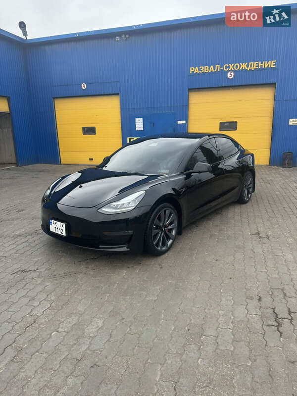 Tesla Model 3 2019