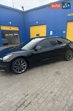 Седан Tesla Model 3 2019 в Кривом Роге