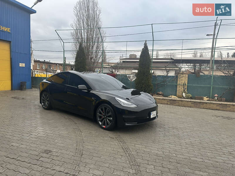 Седан Tesla Model 3 2019 в Кривом Роге