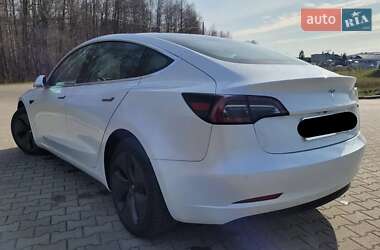 Седан Tesla Model 3 2020 в Львове