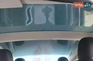 Седан Tesla Model 3 2020 в 