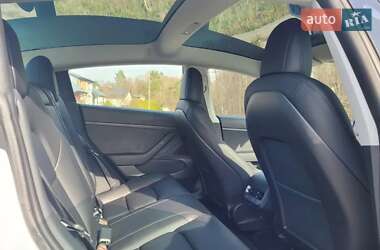 Седан Tesla Model 3 2020 в 