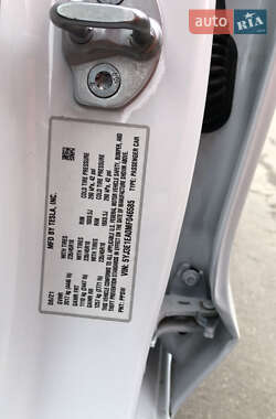 Седан Tesla Model 3 2021 в 