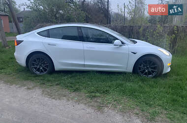 Седан Tesla Model 3 2020 в Харкові