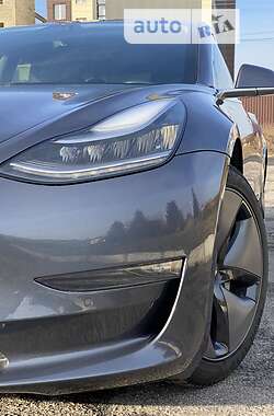 Седан Tesla Model 3 2019 в Харкові