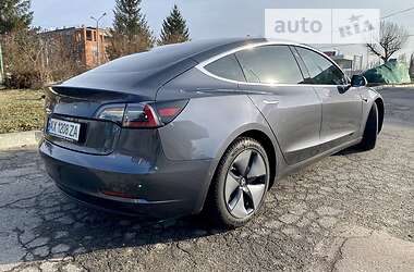Седан Tesla Model 3 2019 в Харкові