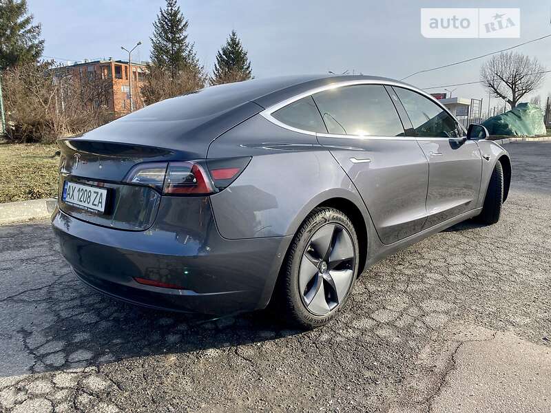 Седан Tesla Model 3 2019 в Харкові