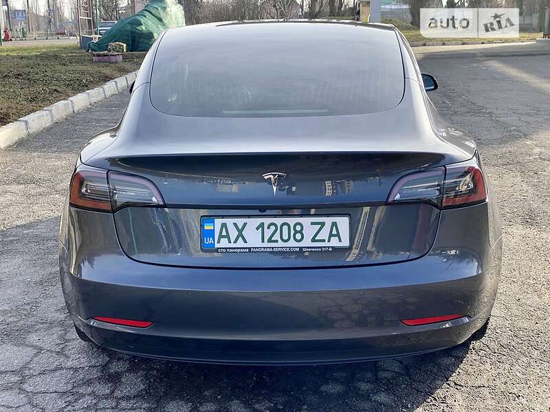 Седан Tesla Model 3 2019 в Харкові