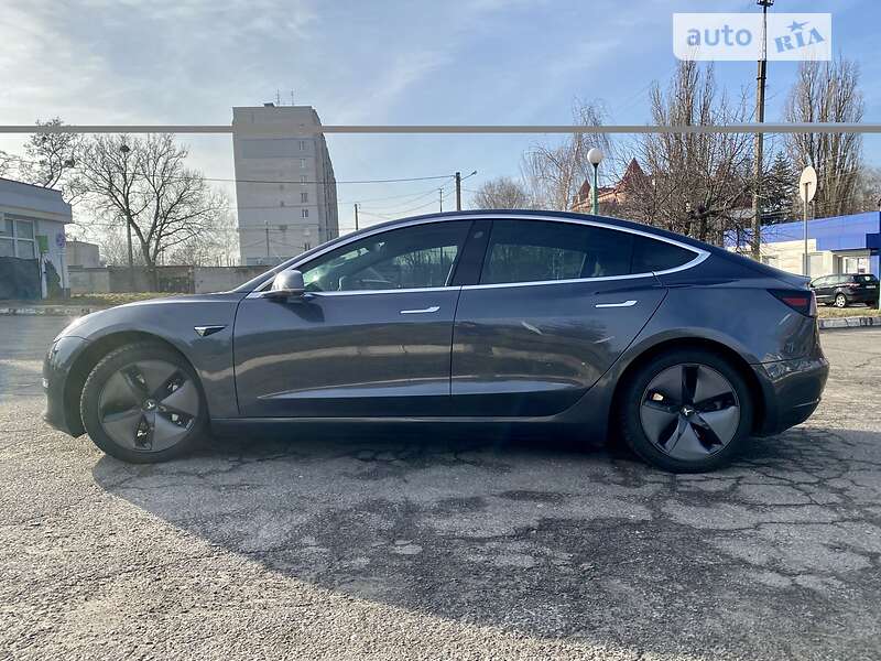 Седан Tesla Model 3 2019 в Харкові