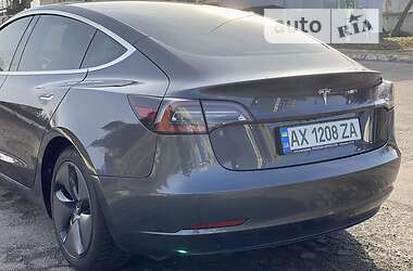 Седан Tesla Model 3 2019 в Харкові