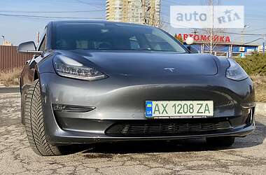 Седан Tesla Model 3 2019 в Харкові