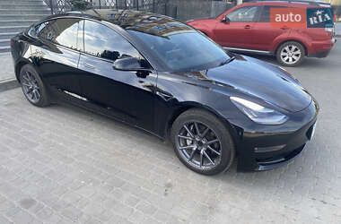 Седан Tesla Model 3 2019 в Шептицькому