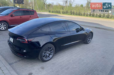 Седан Tesla Model 3 2019 в Шептицькому