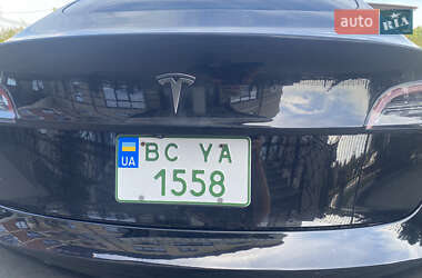 Седан Tesla Model 3 2019 в Шептицькому