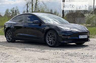 Седан Tesla Model 3 2021 в Луцке