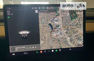 Седан Tesla Model 3 2021 в 