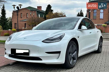 Седан Tesla Model 3 2018 в Киеве