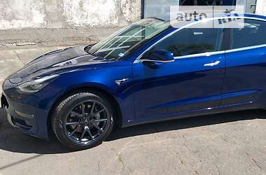 tesla model-3 2018 в Запоріжжя від про продавця Володимир Горбань tesla model-3 2018 в Запоріжжя від професійного продавця Володимир Горбань