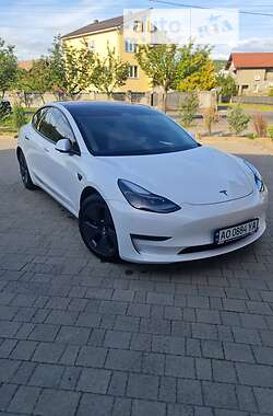 Седан Tesla Model 3 2021 в Мукачево