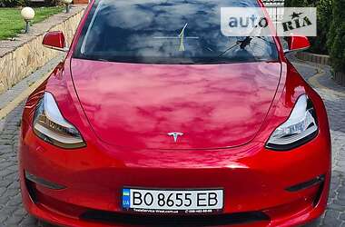 Седан Tesla Model 3 2018 в Кременце