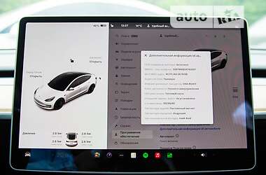 Седан Tesla Model 3 2021 в 