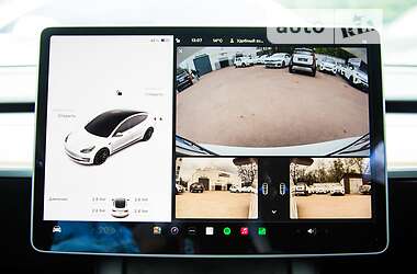 Седан Tesla Model 3 2021 в 