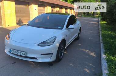 Седан Tesla Model 3 2018 в Смеле