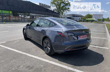 Седан Tesla Model 3 2021 в 