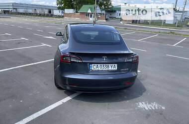 Седан Tesla Model 3 2021 в Киеве