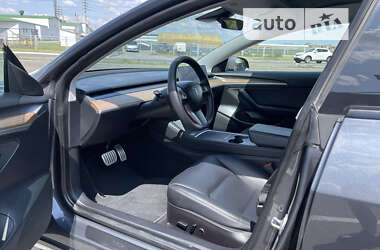 Седан Tesla Model 3 2021 в Умани