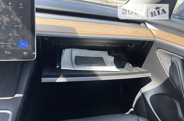 Седан Tesla Model 3 2021 в Умани
