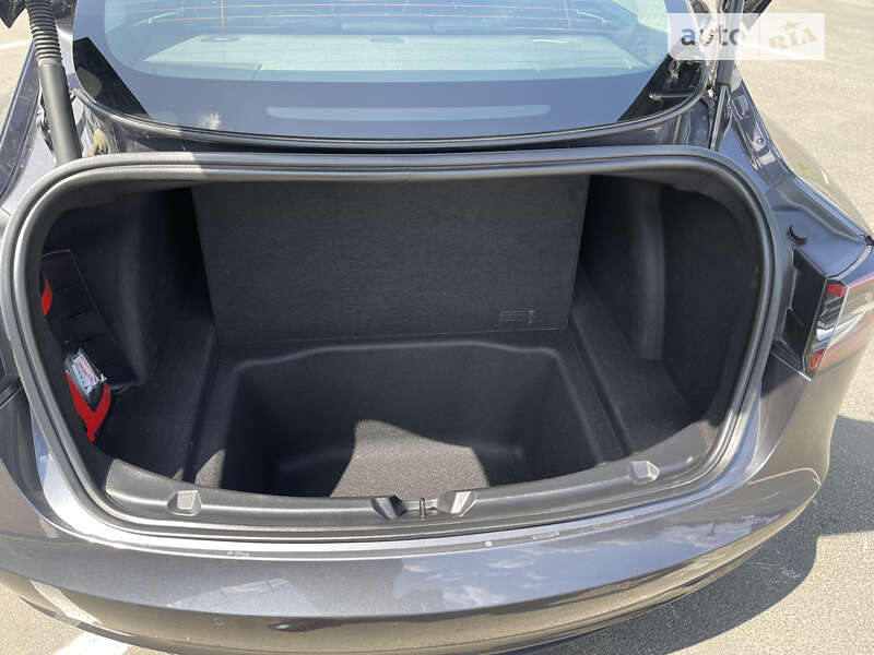 Седан Tesla Model 3 2021 в Киеве фото 46 Седан Tesla Model 3 2021 в Киеве