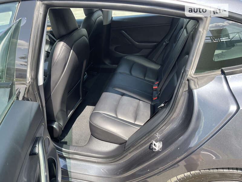 Седан Tesla Model 3 2021 в Киеве фото 44 Седан Tesla Model 3 2021 в Киеве