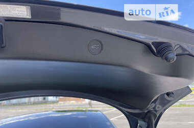 Седан Tesla Model 3 2021 в Умани