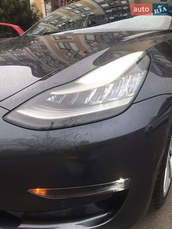 Седан Tesla Model 3 2018 в Одессе