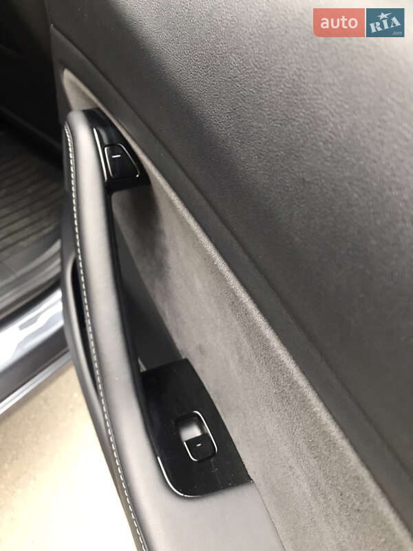 Седан Tesla Model 3 2018 в Одессе
