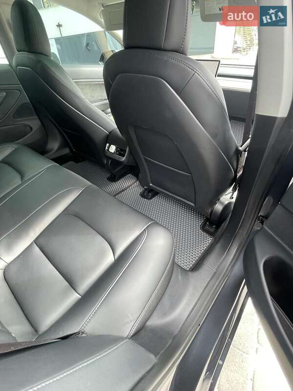 Седан Tesla Model 3 2020 в Львове фото 6 Седан Tesla Model 3 2020 в Львове