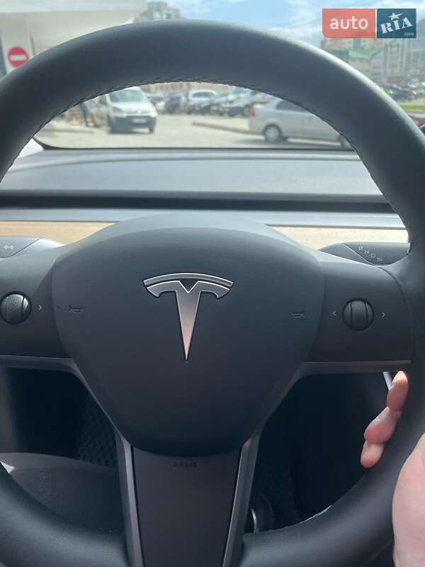 Седан Tesla Model 3 2020 в Львове фото 23 Седан Tesla Model 3 2020 в Львове
