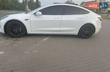 Седан Tesla Model 3 2020 в Шепетівці