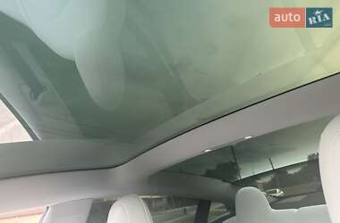 Седан Tesla Model 3 2020 в Шепетівці