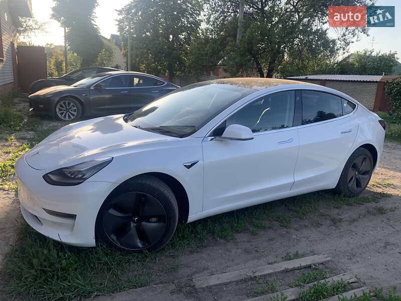 Седан Tesla Model 3 2020 в Харкові