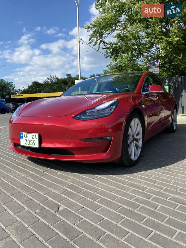 Tesla Model 3 2020