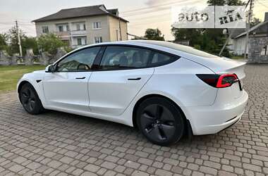 Седан Tesla Model 3 2021 в 