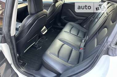 Седан Tesla Model 3 2021 в 