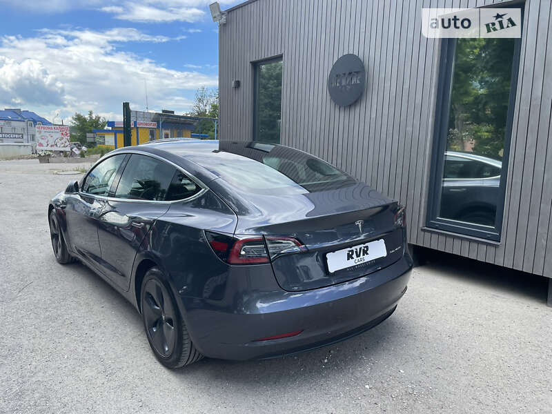 Седан Tesla Model 3 2019 в Тернополі