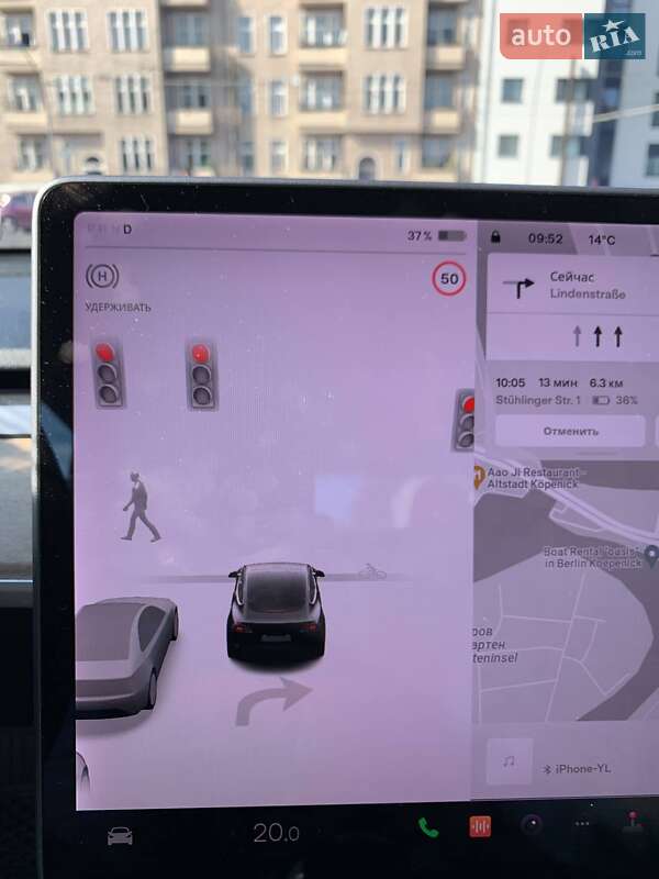 Седан Tesla Model 3 2018 в Киеве