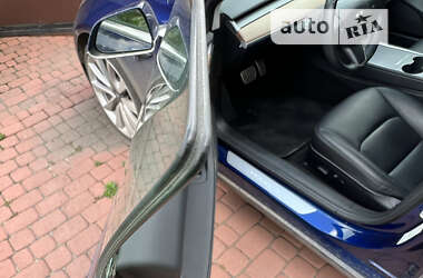 Седан Tesla Model 3 2018 в 